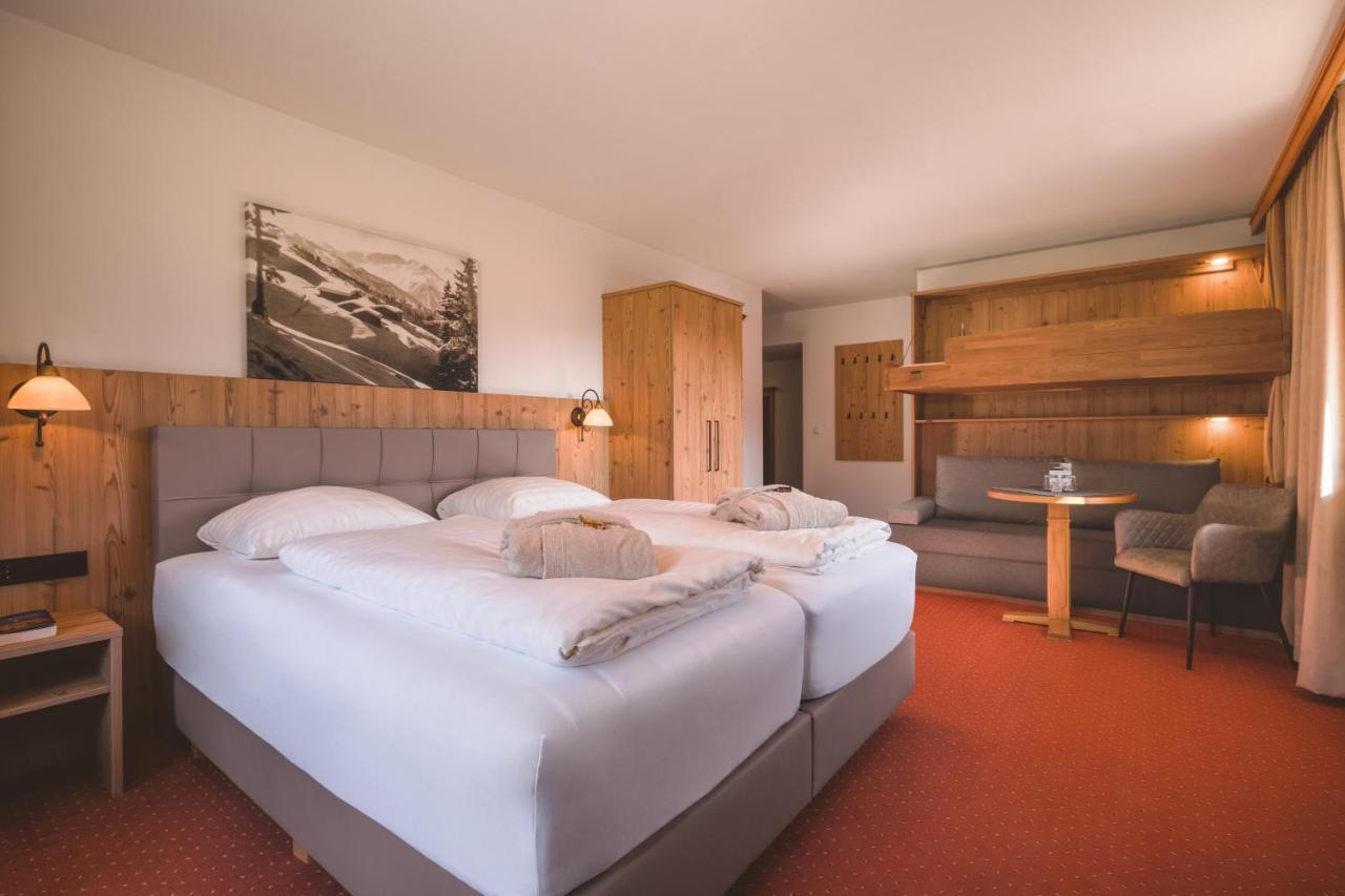 Loipenstubn Hotel Brixen im Thale Exterior photo