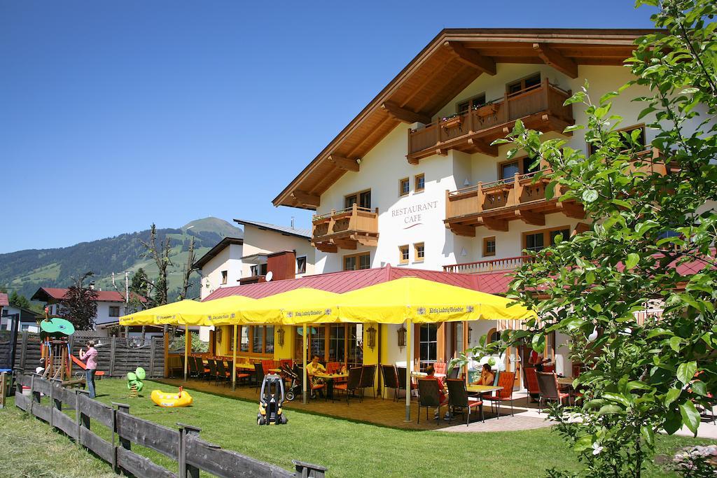 Loipenstubn Hotel Brixen im Thale Exterior photo