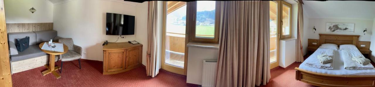 Loipenstubn Hotel Brixen im Thale Exterior photo